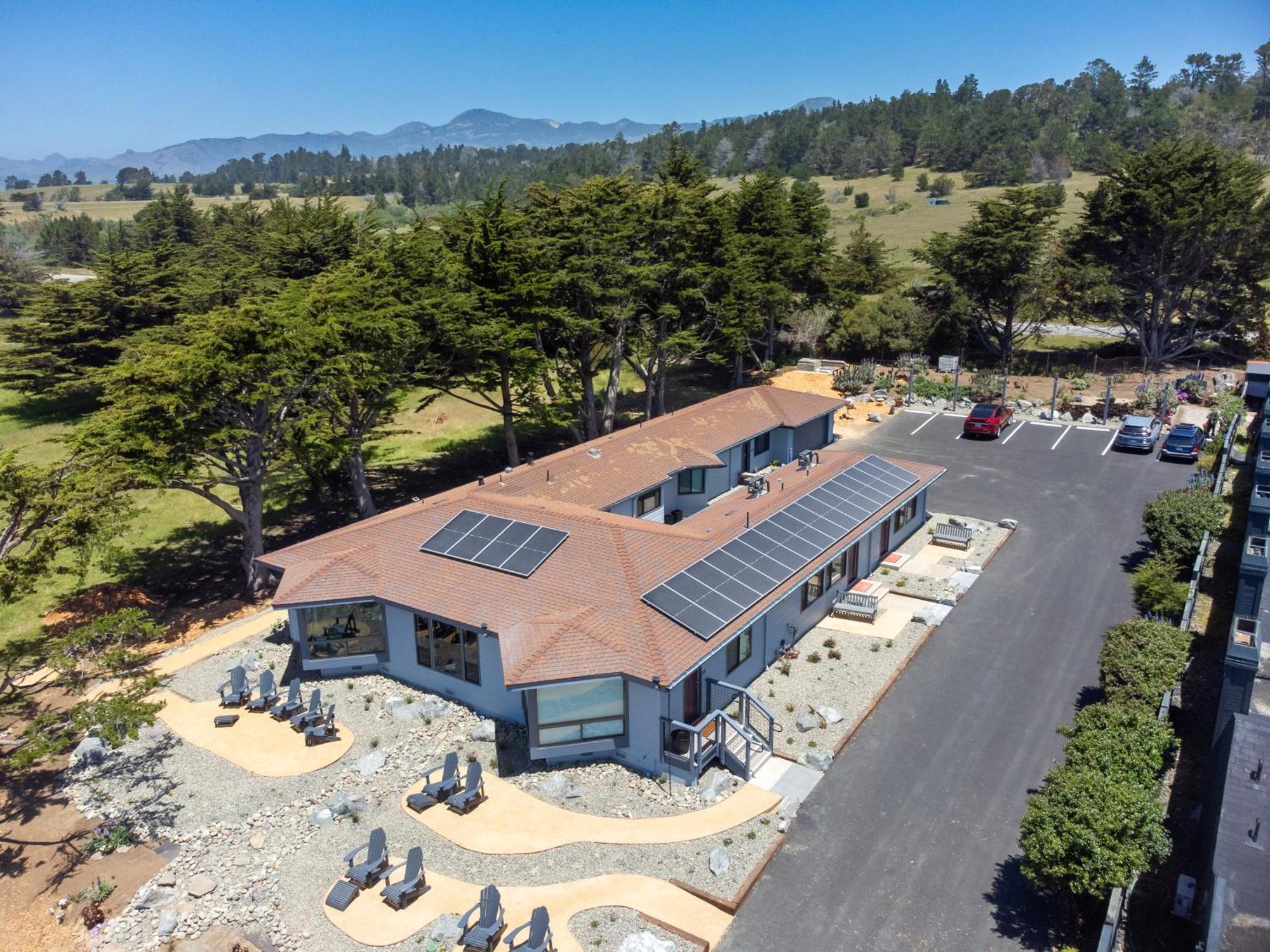 Windrush Inn - Cambria Exteriör bild